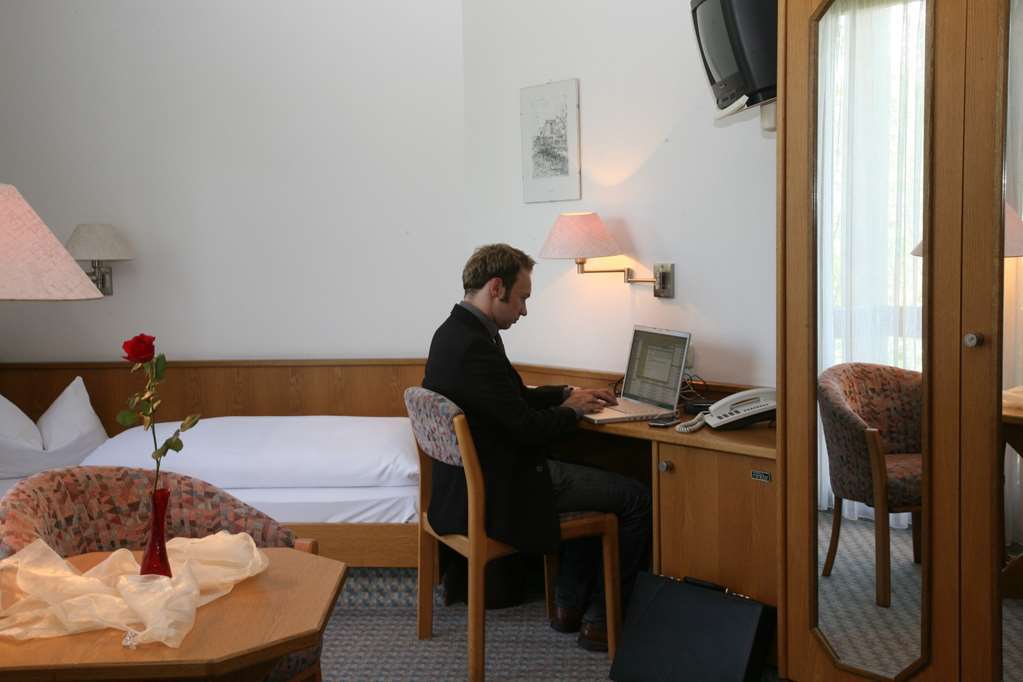 Hotel Mohren Ochsenhausen Habitación foto